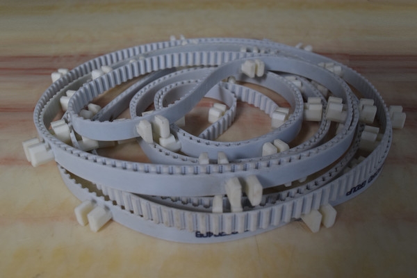 同步带加异形挡块